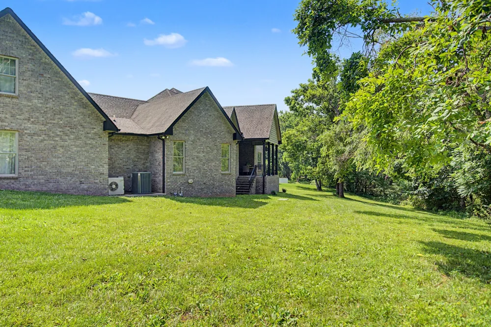 76 Maggie Lena Ln Lafayette, TN 37083