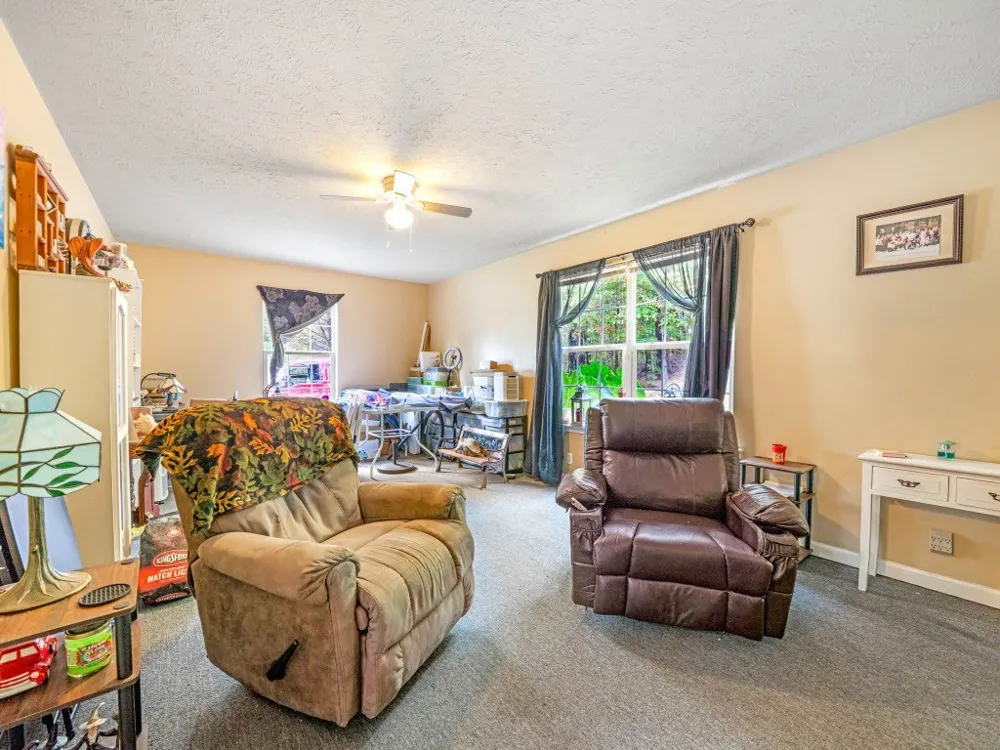 10116 Sneed Pt Lyles, TN 37098