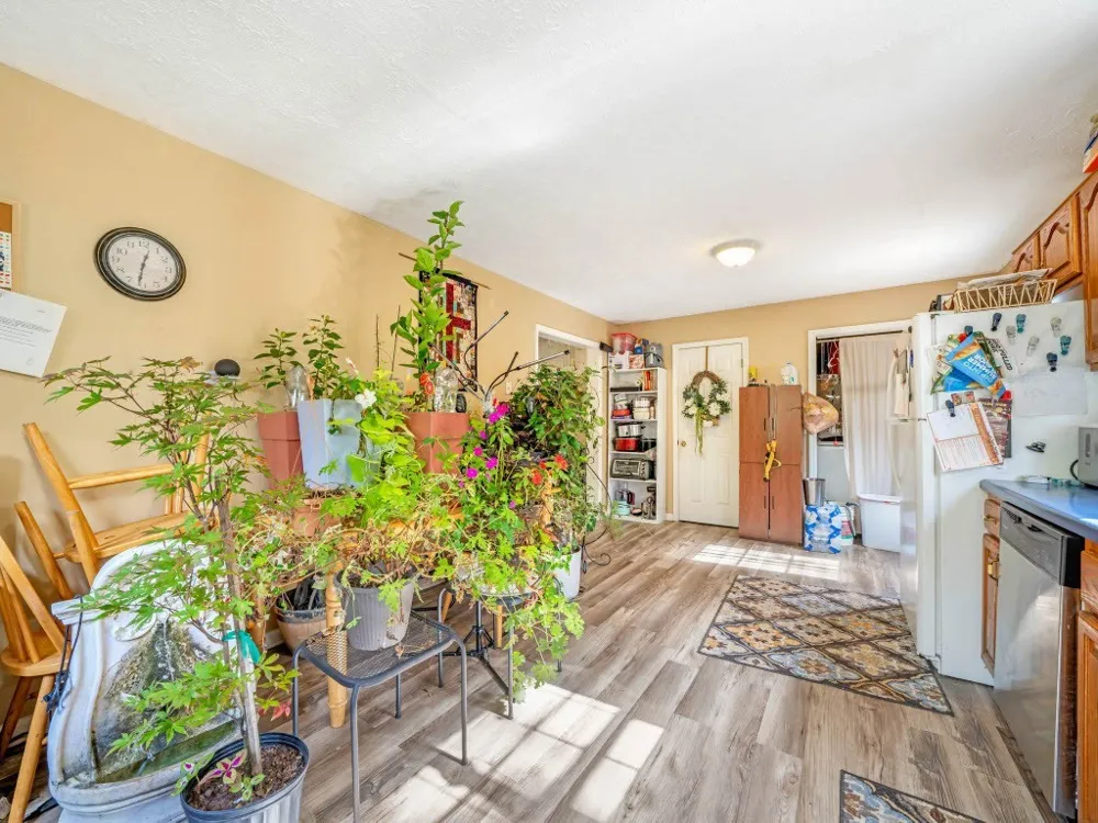 10116 Sneed Pt Lyles, TN 37098