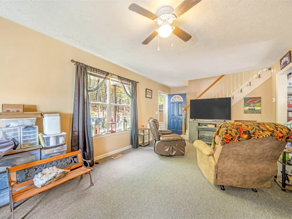 10116 Sneed Pt Lyles, TN 37098