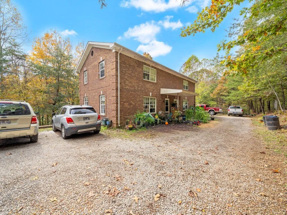 10116 Sneed Pt Lyles, TN 37098