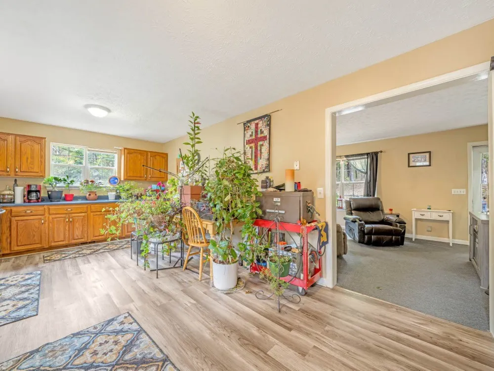 10116 Sneed Pt Lyles, TN 37098