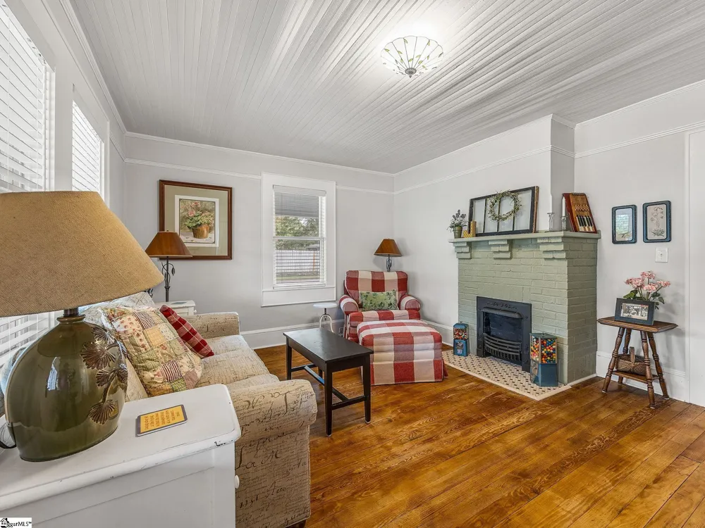 26 Lude Johnson Boulevard Campobello, SC 29322