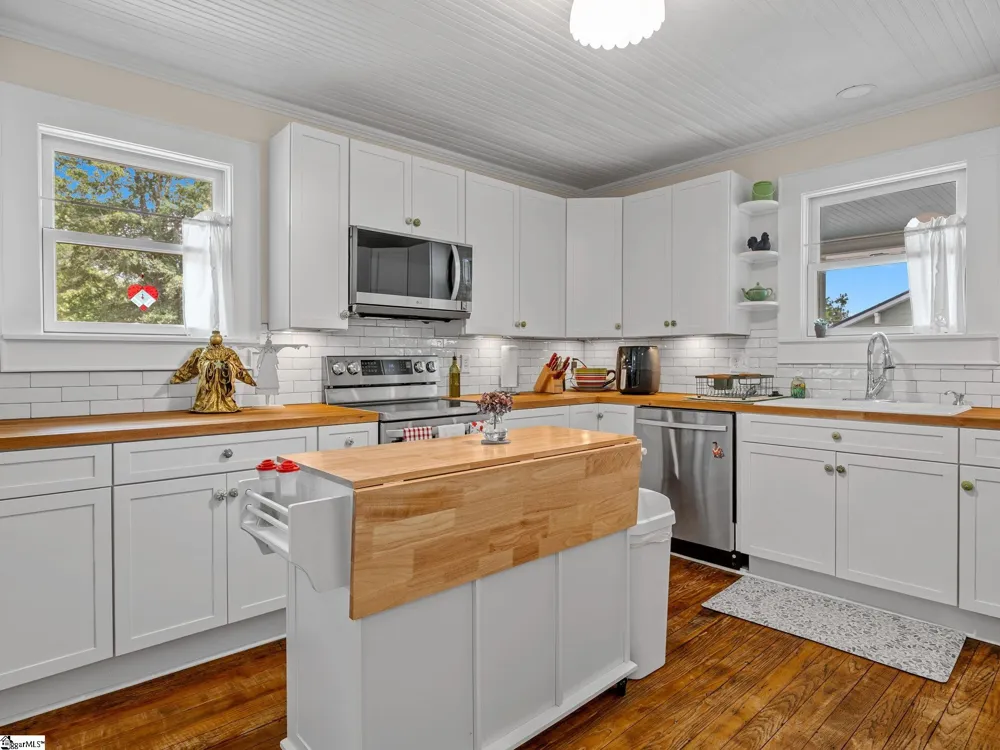 26 Lude Johnson Boulevard Campobello, SC 29322
