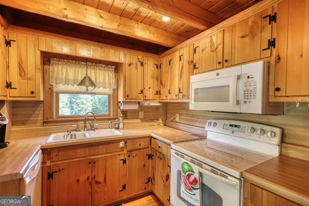 2665 Macedonia RD Franklin, GA 30217
