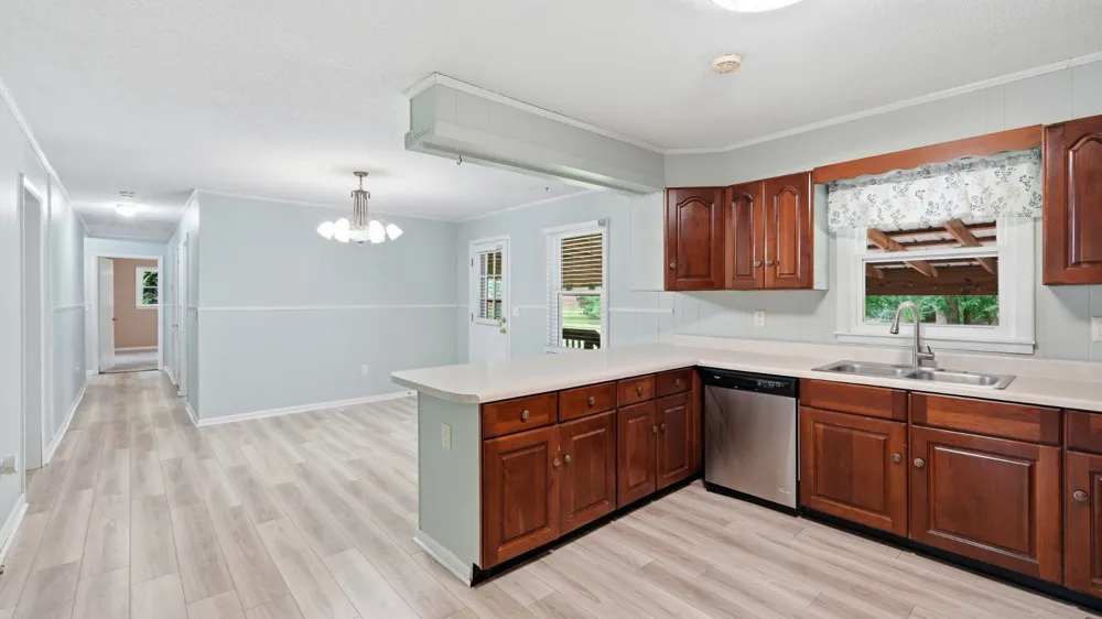1109 McMahan St Manchester, TN 37355