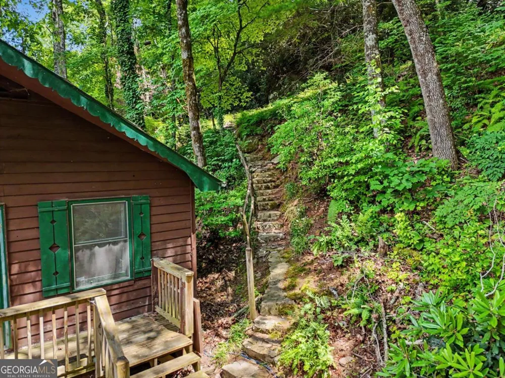 574 Bachelors Button DR Clayton, GA 30525