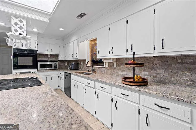 1204 Heritage Hills CIR Snellville, GA 30078
