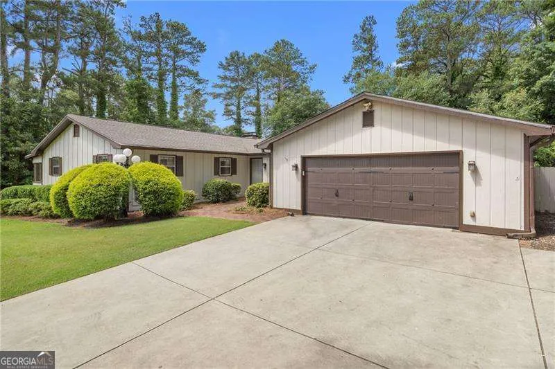 1204 Heritage Hills CIR Snellville, GA 30078