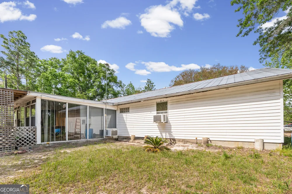 1234 Bennett RD Screven, GA 31560