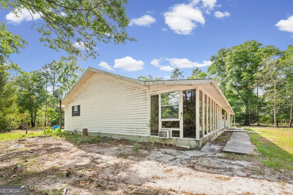 1234 Bennett RD Screven, GA 31560
