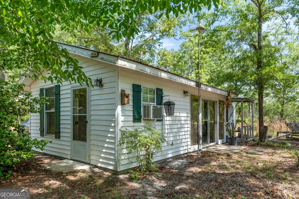 1234 Bennett RD Screven, GA 31560