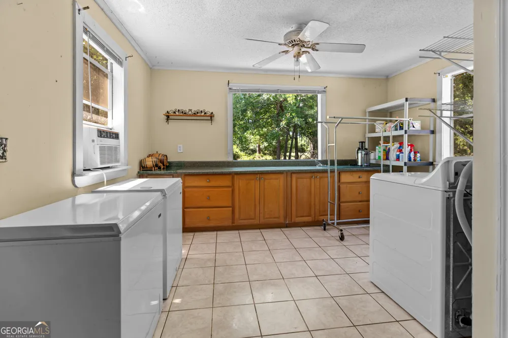 1234 Bennett RD Screven, GA 31560