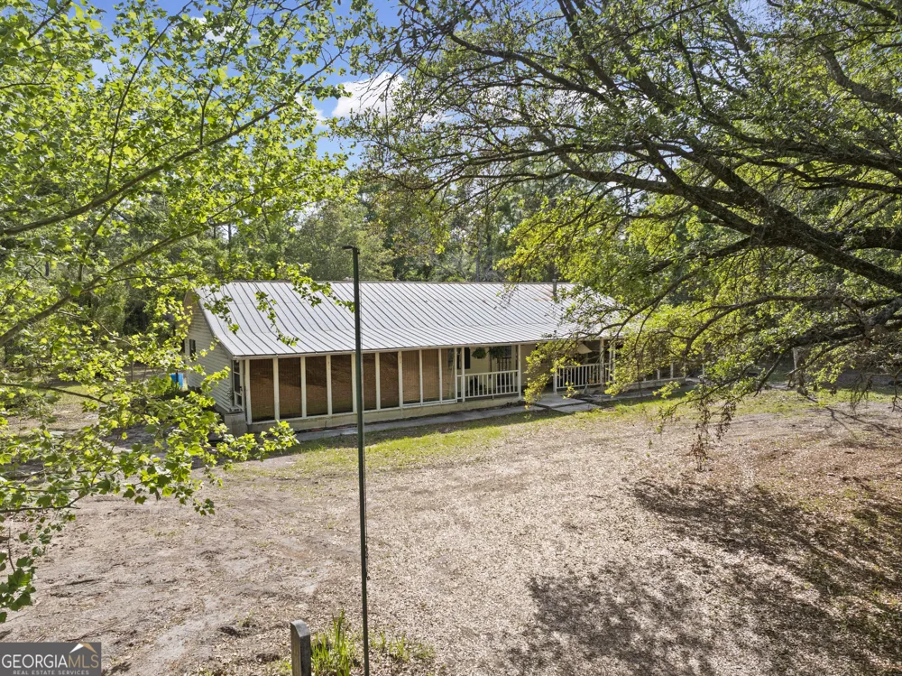 1234 Bennett RD Screven, GA 31560