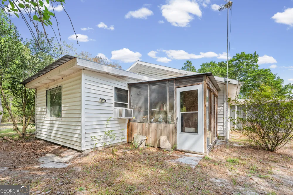1234 Bennett RD Screven, GA 31560