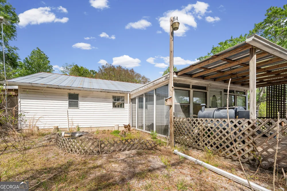 1234 Bennett RD Screven, GA 31560