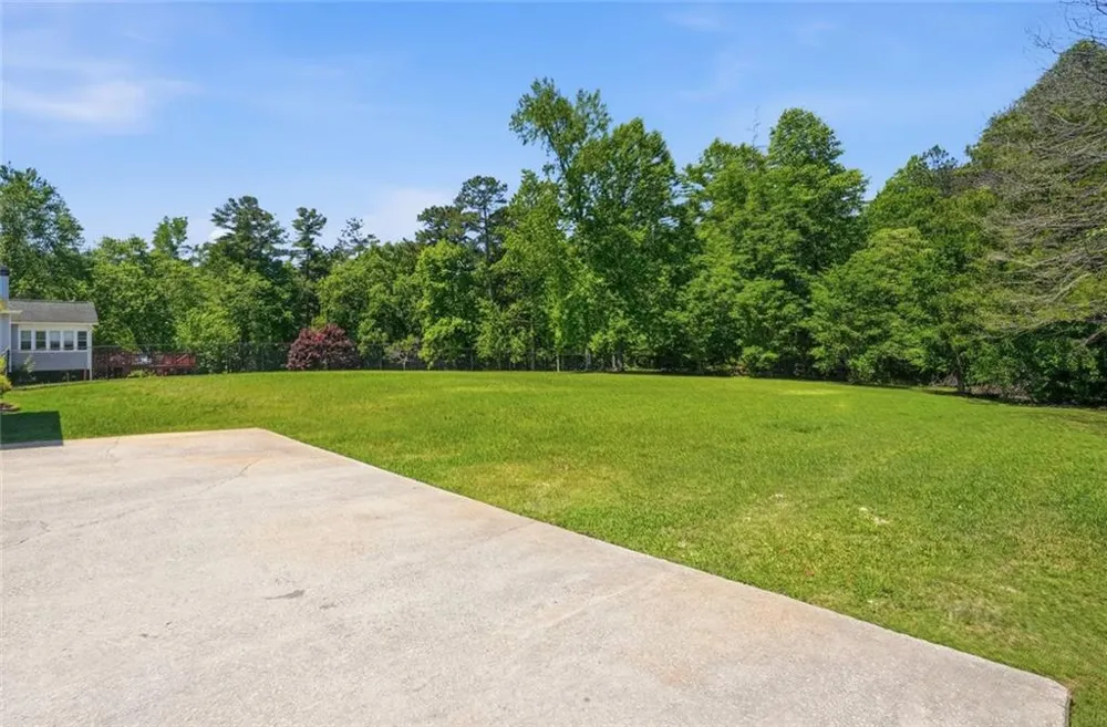 3675 Falls Trail Winston, GA 30187