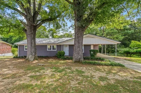 112 Greenbriar Drive