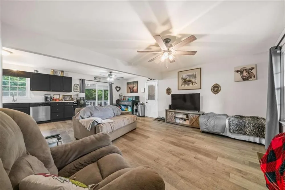 112 Greenbriar Drive Cedartown, GA 30125