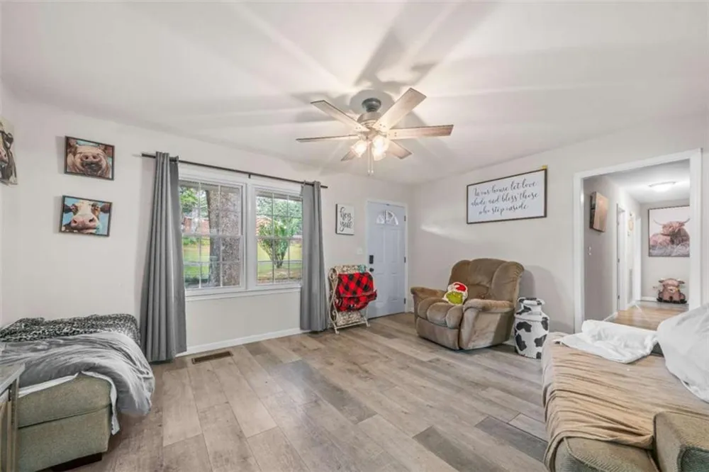 112 Greenbriar Drive Cedartown, GA 30125