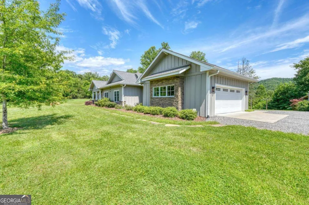314 Winchester Cove RD Hayesville, NC 28904