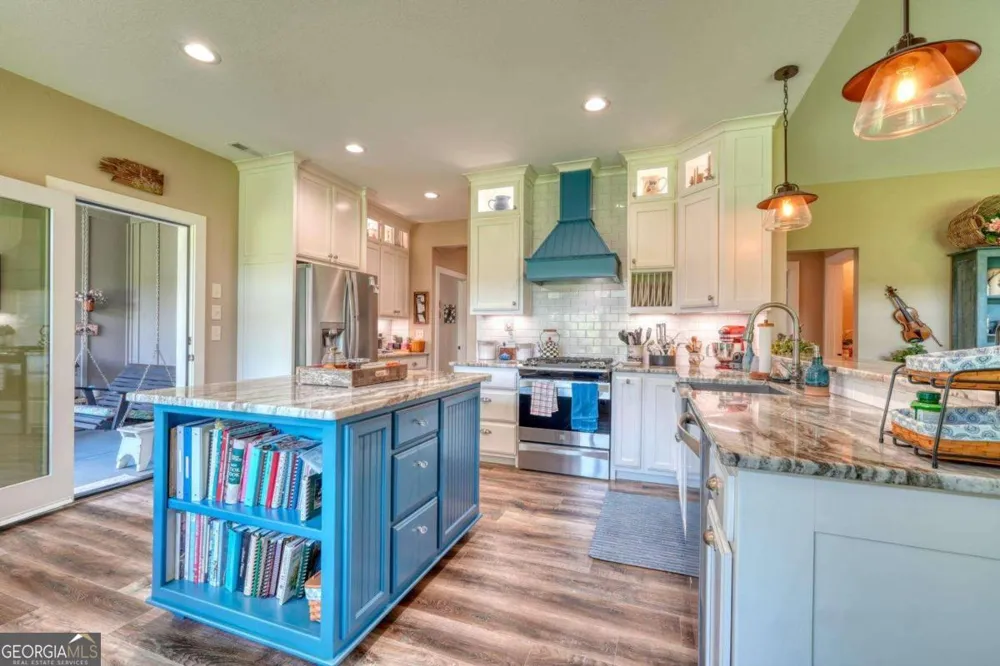 314 Winchester Cove RD Hayesville, NC 28904