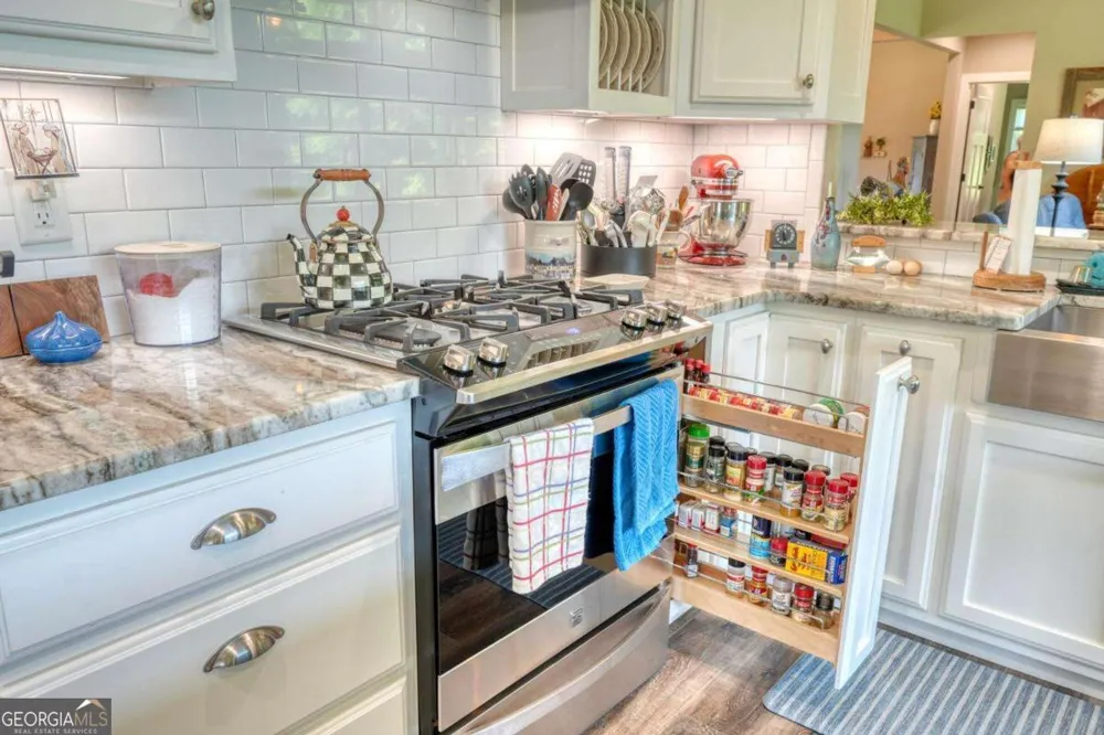 314 Winchester Cove RD Hayesville, NC 28904