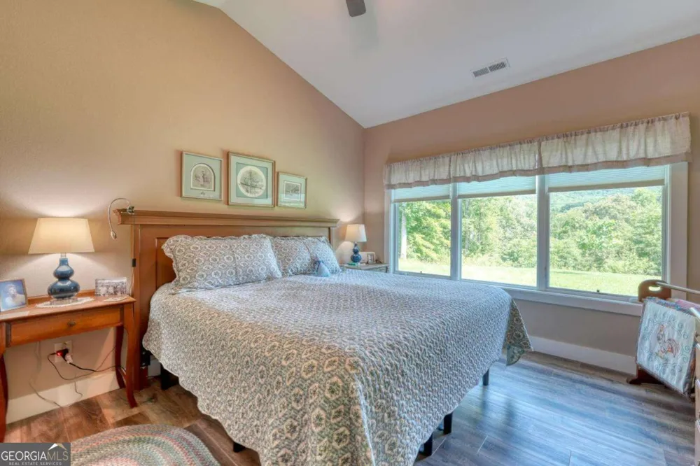 314 Winchester Cove RD Hayesville, NC 28904