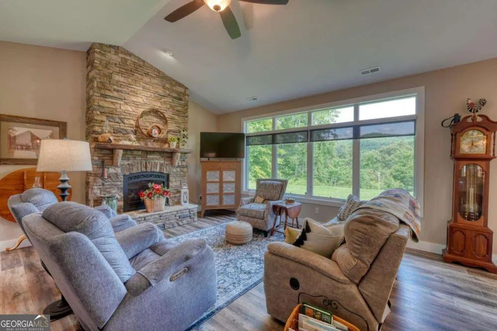 314 Winchester Cove RD Hayesville, NC 28904