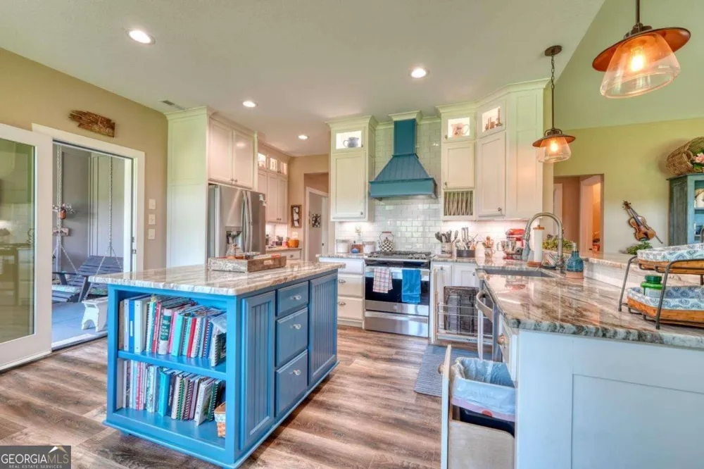 314 Winchester Cove RD Hayesville, NC 28904