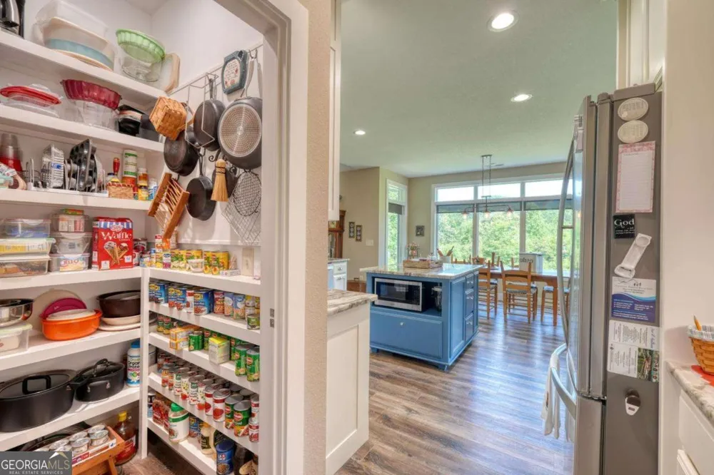 314 Winchester Cove RD Hayesville, NC 28904