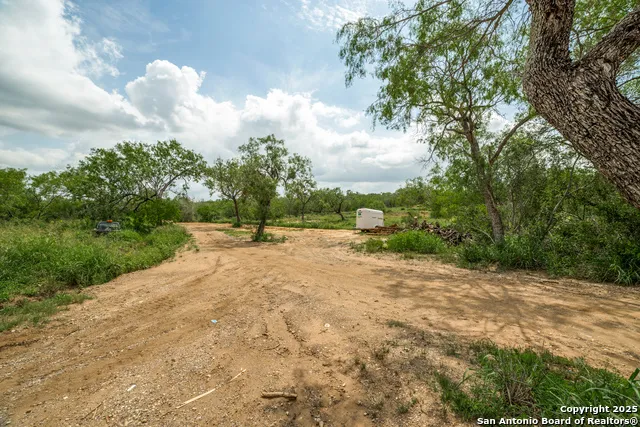 1062 County Road 122 Lot 3 Floresville, TX 78114
