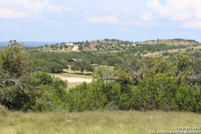 239 Flickering Sky Circle Blanco, TX 78606