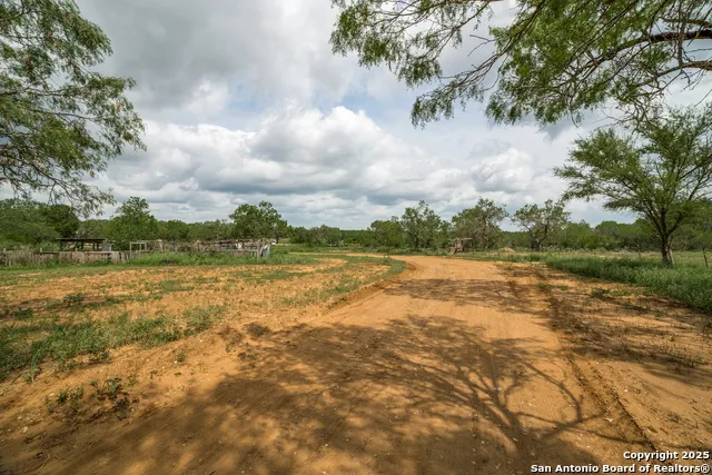 1062 County Road 122 Lot 4 Floresville, TX 78114