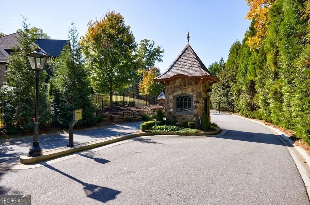 9675 Almaviva DR Johns Creek, GA 30022