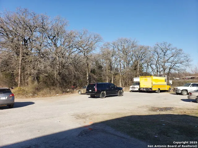11929 Brookvalley Balch Springs, TX 75180