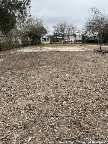 549 S CAMP ST Uvalde, TX 78801