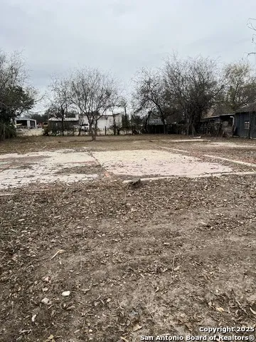 549 S CAMP ST Uvalde, TX 78801