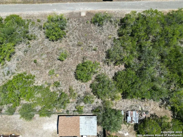 143 Tomahawk Dr Sandia, TX 78383