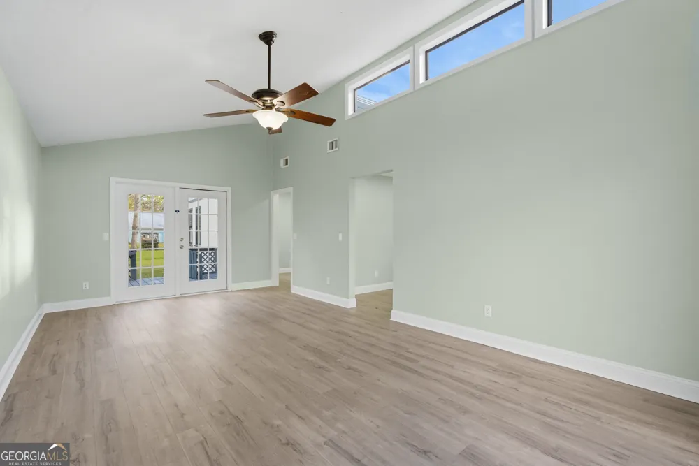 104 Cardinal ST Woodbine, GA 31569