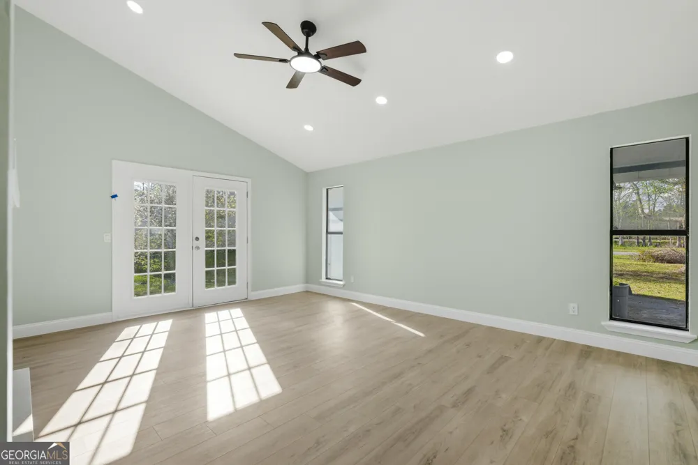 104 Cardinal ST Woodbine, GA 31569