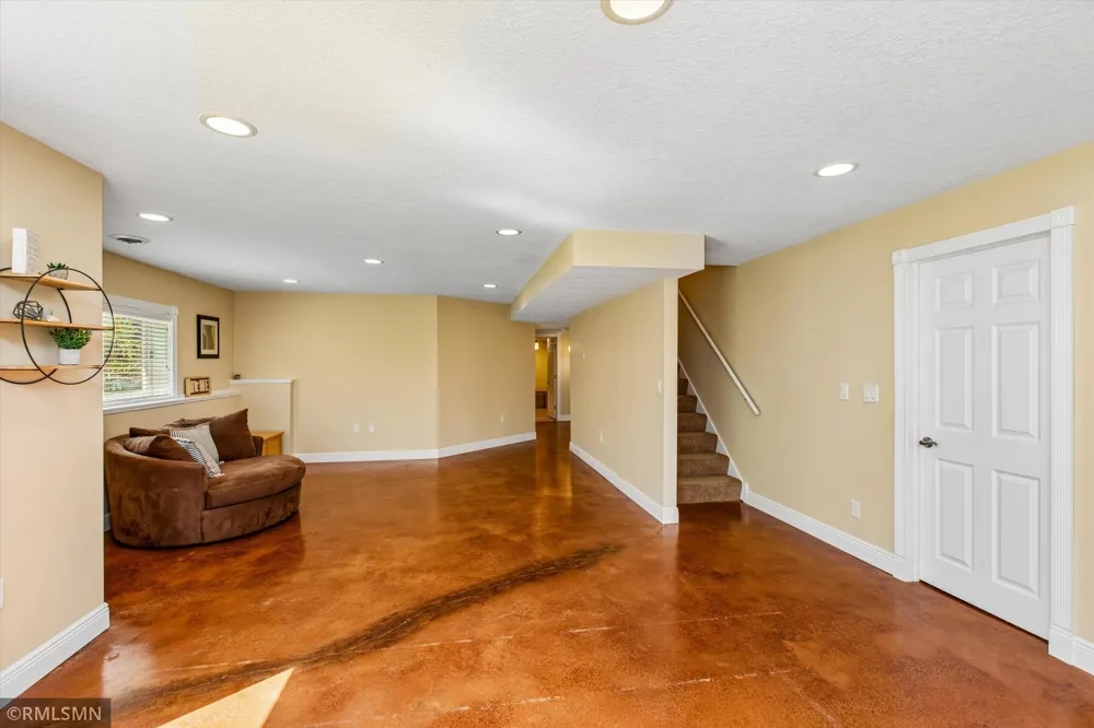 105 Valley Court Cannon Falls, MN 55009