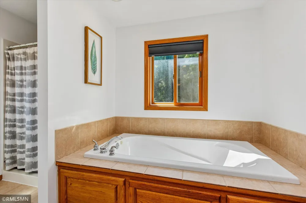 105 Valley Court Cannon Falls, MN 55009