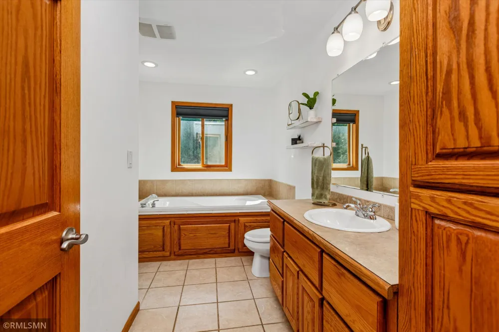105 Valley Court Cannon Falls, MN 55009