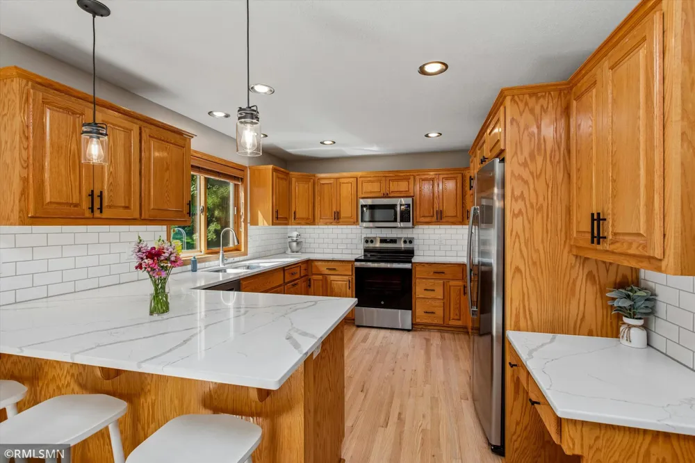105 Valley Court Cannon Falls, MN 55009
