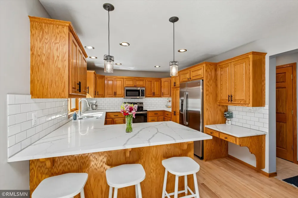 105 Valley Court Cannon Falls, MN 55009