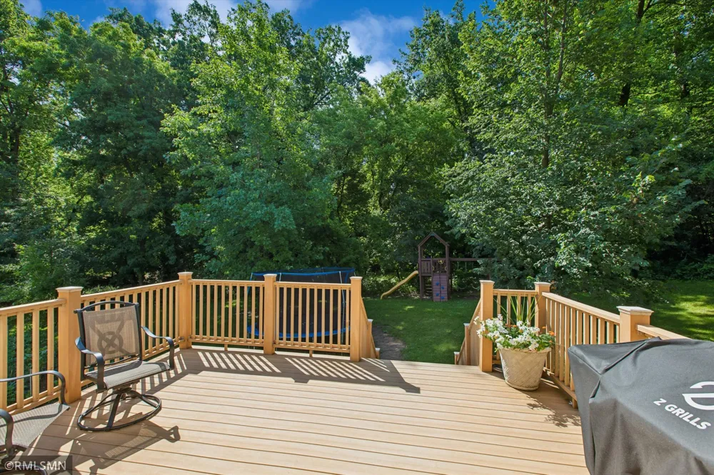 105 Valley Court Cannon Falls, MN 55009