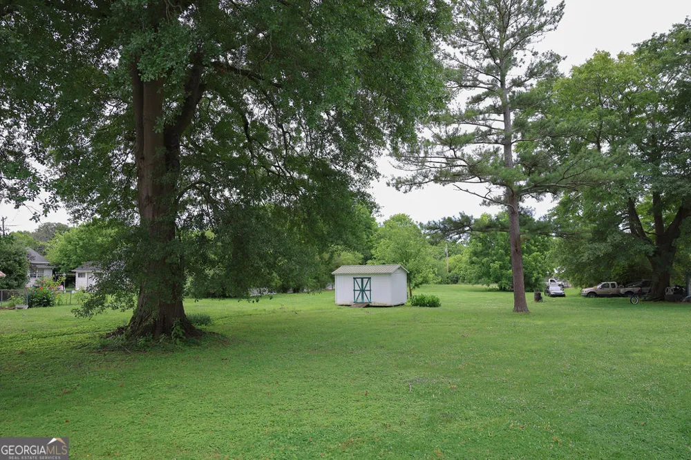 108 W 10th ST Chickamauga, GA 30707