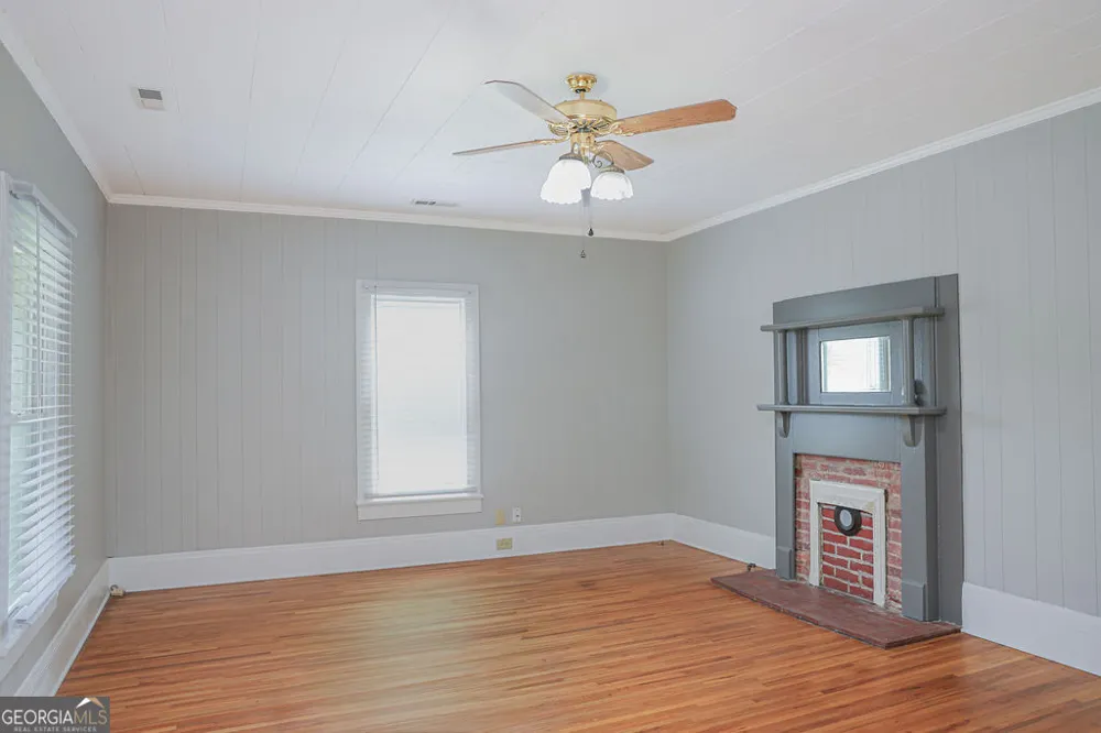 108 W 10th ST Chickamauga, GA 30707