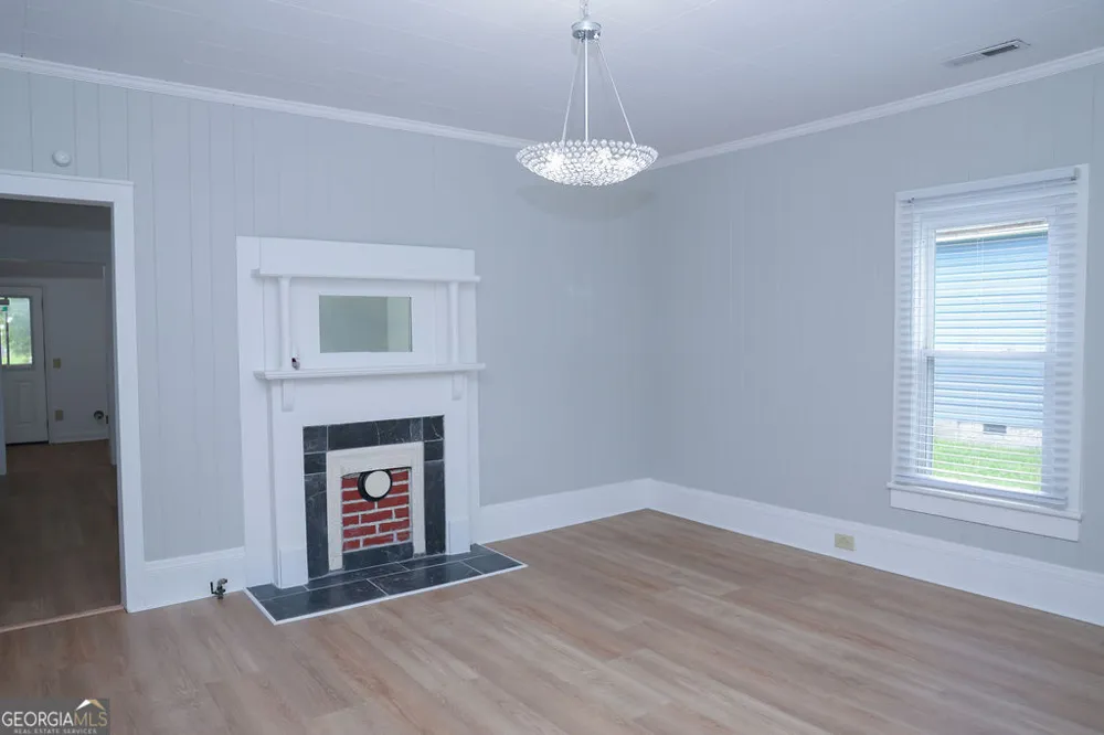 108 W 10th ST Chickamauga, GA 30707